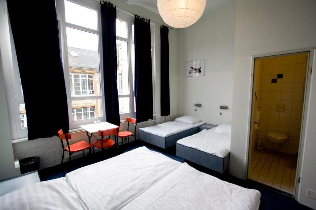Hotel Transit Berlín Pokoj fotografie